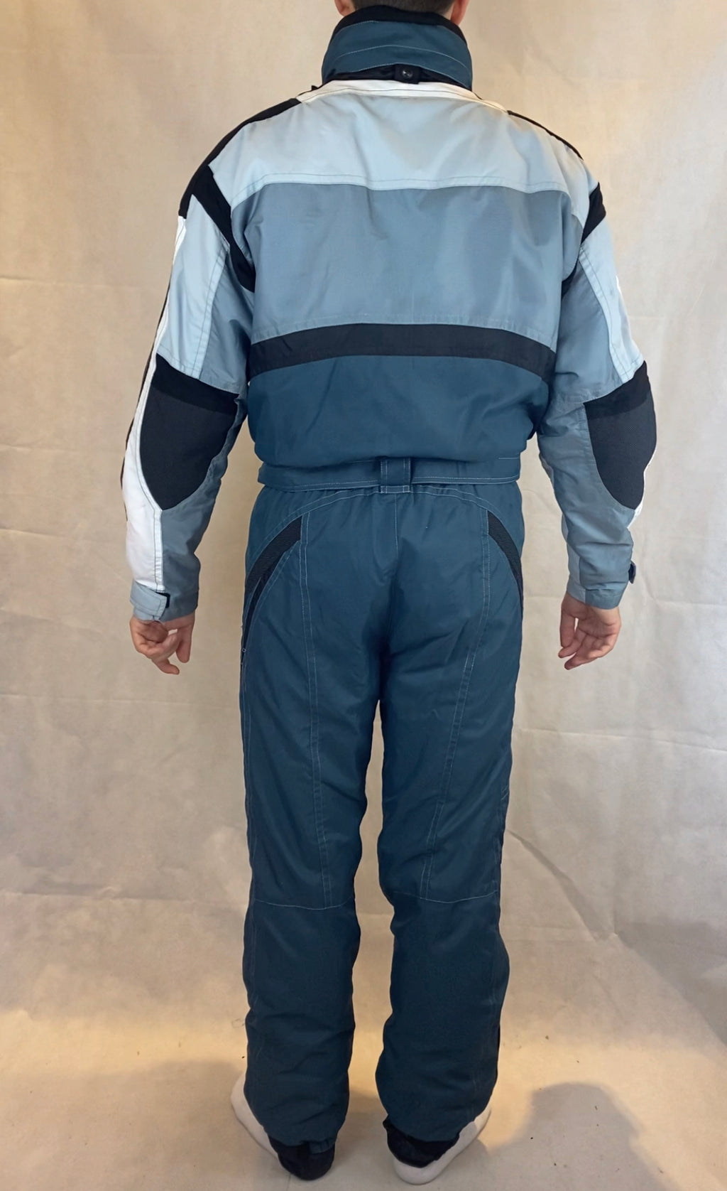 Vintage Skioverall von COLMAR in hellblau in L