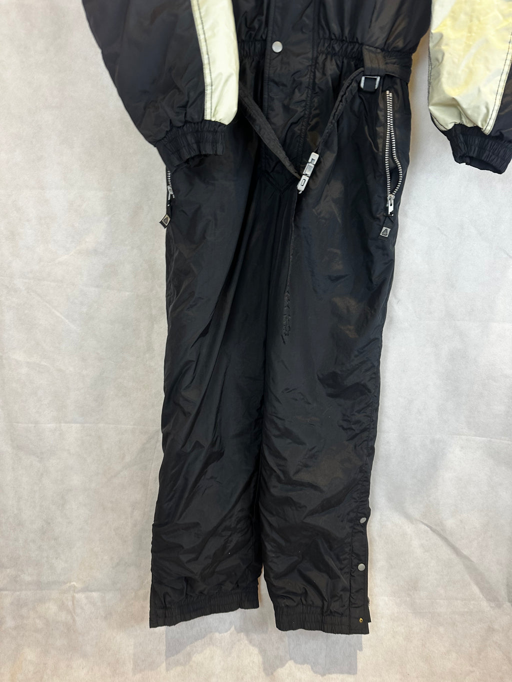 Vintage Skioverall  in Schwarz/weiss in M size 54