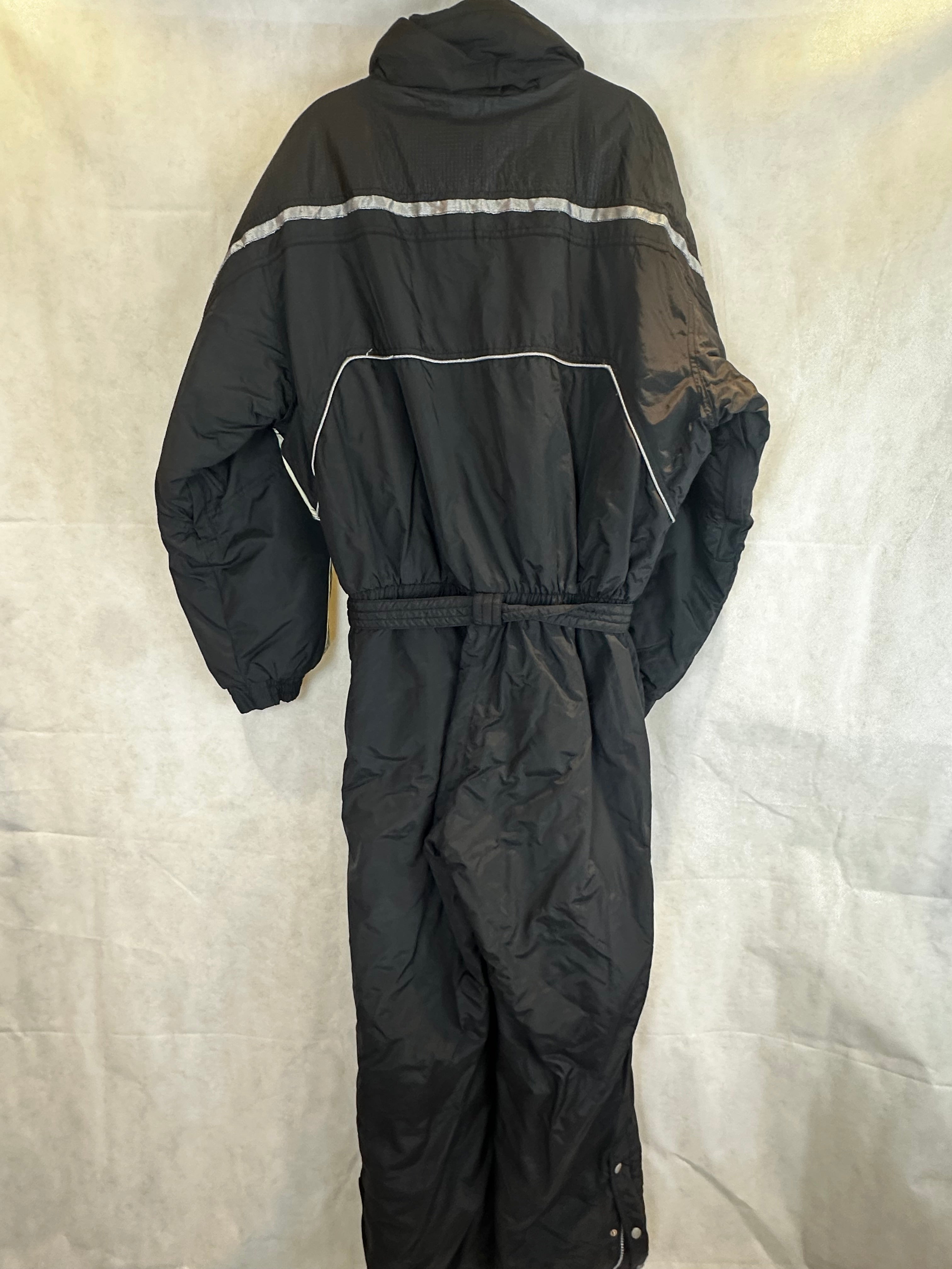 Vintage Skioverall  in Schwarz/weiss in M size 54