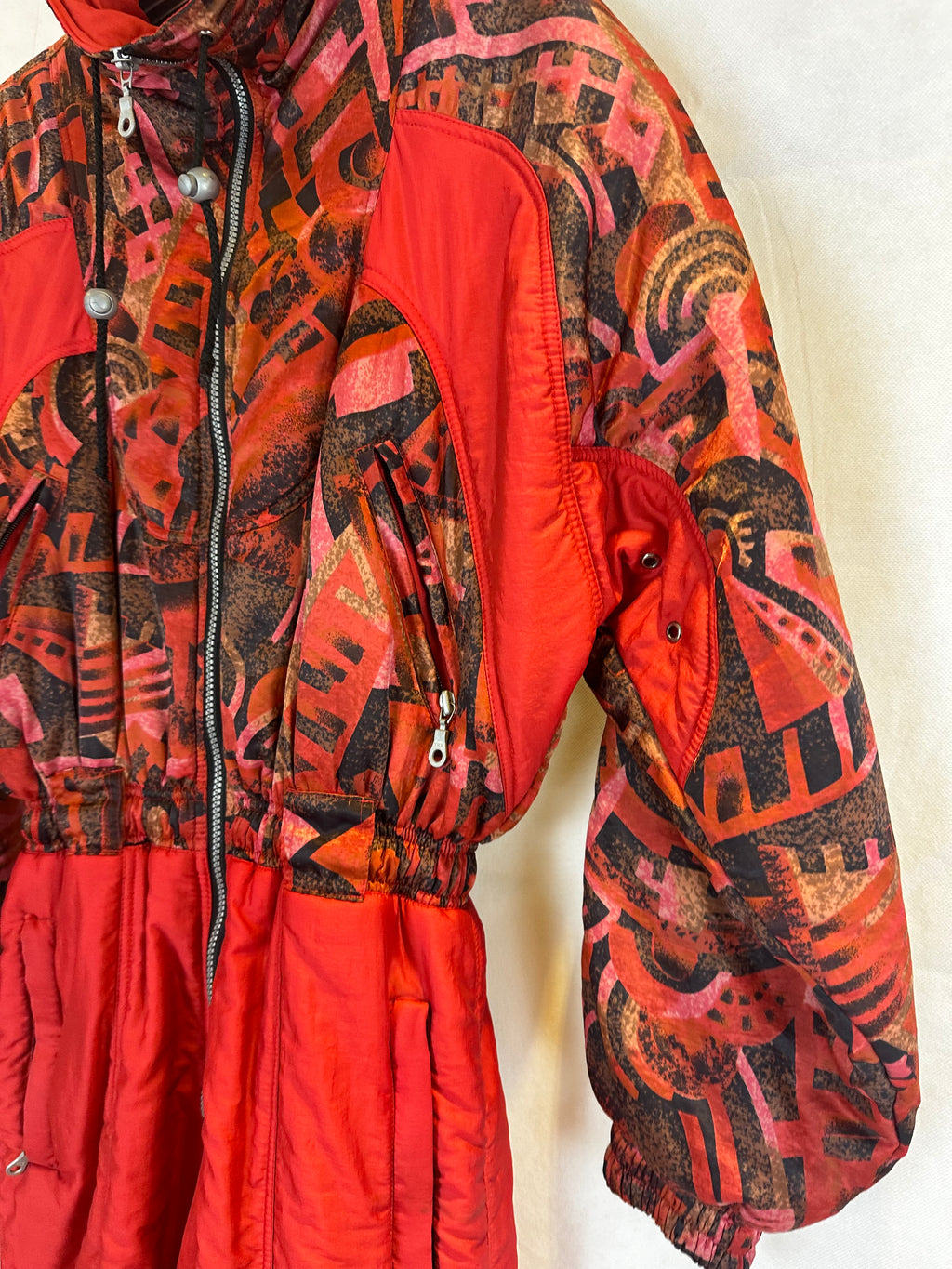 Vintage Skioverall in rot mit muster in M/S