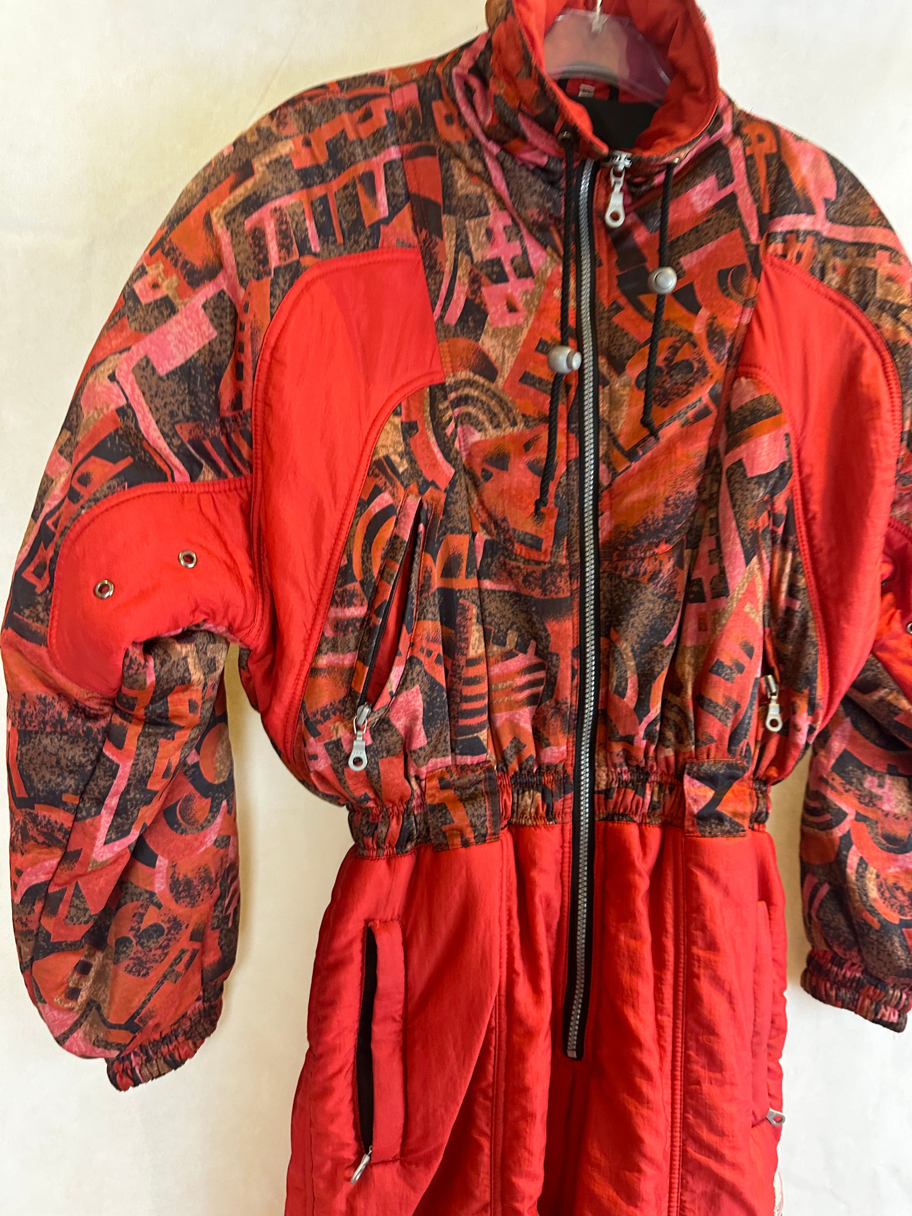 Vintage Skioverall in rot mit muster in M/S