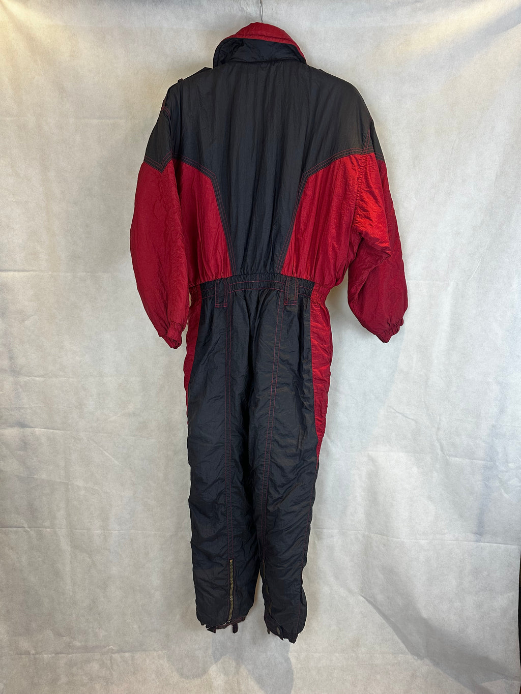 Vintage Skioverall von RODEO in rot/schwarz in M Size 18/44