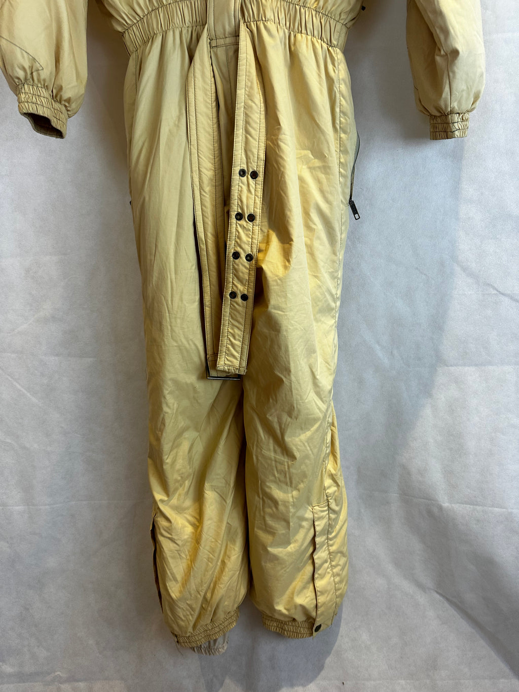 Vintage Skioverall in gelb mit Kaputze in S/M