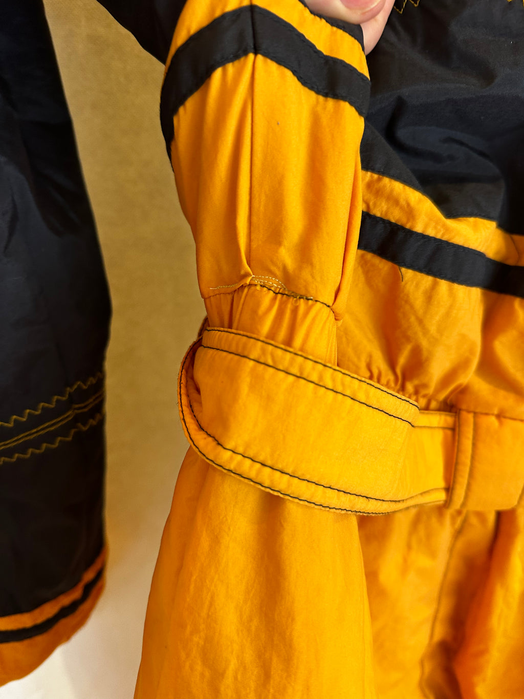 Vintage Skioverall von Diadora in gelb/schwarz in M