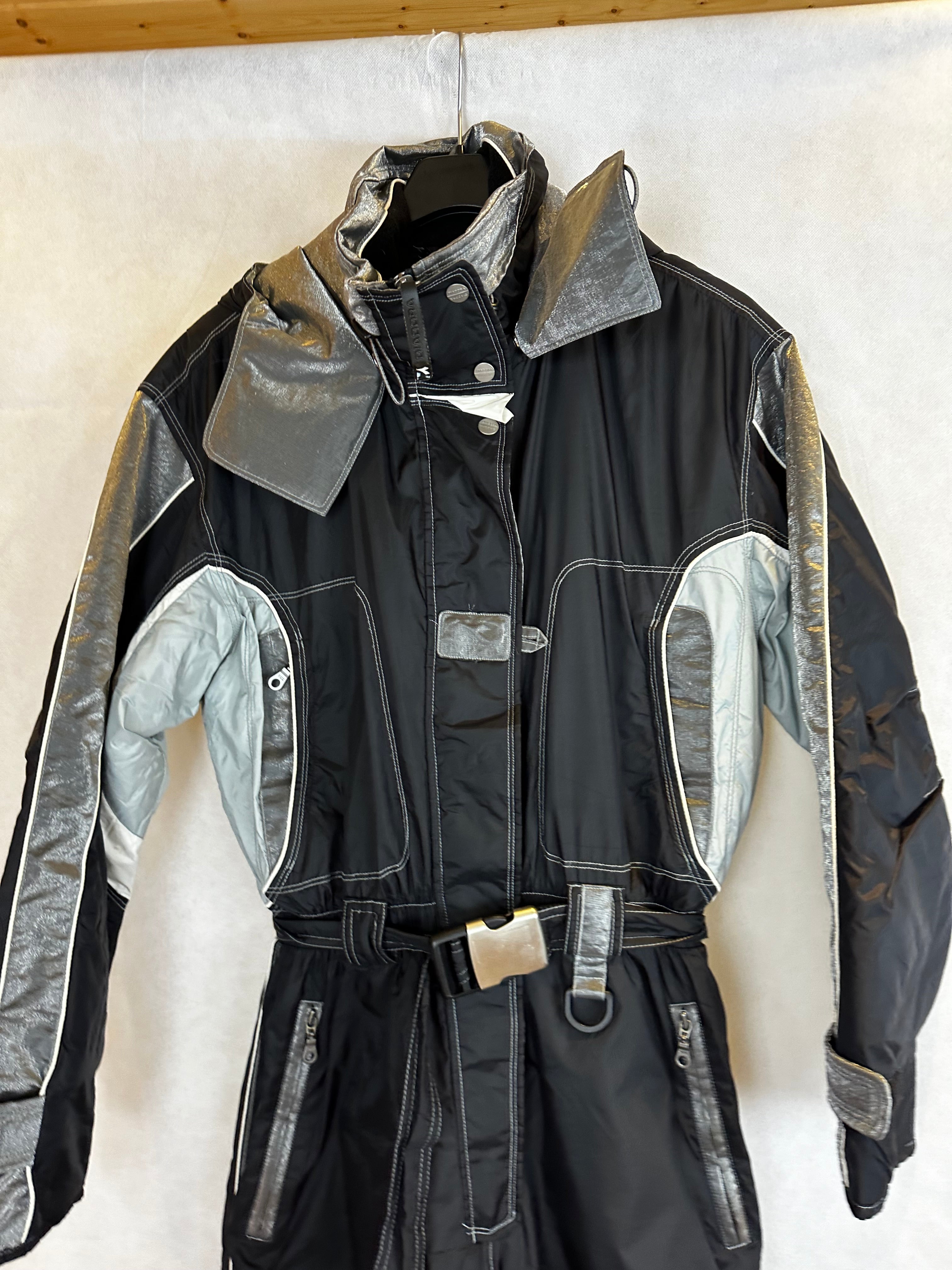 Vintage Skioverall von DIADORA in Schwarz/Silber S/M