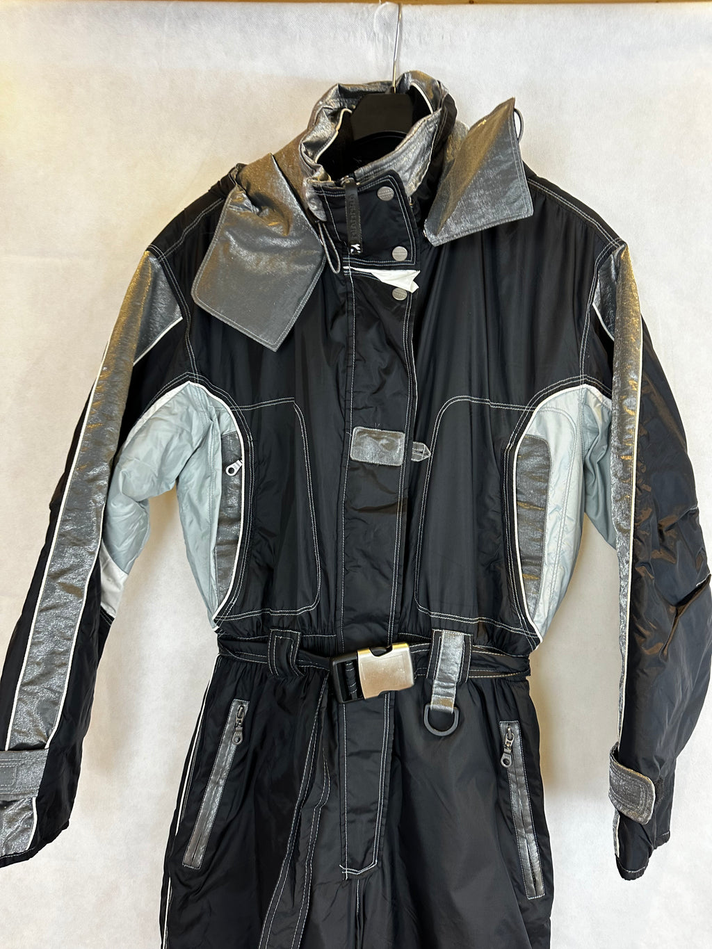 Vintage Skioverall von DIADORA in Schwarz/Silber S/M