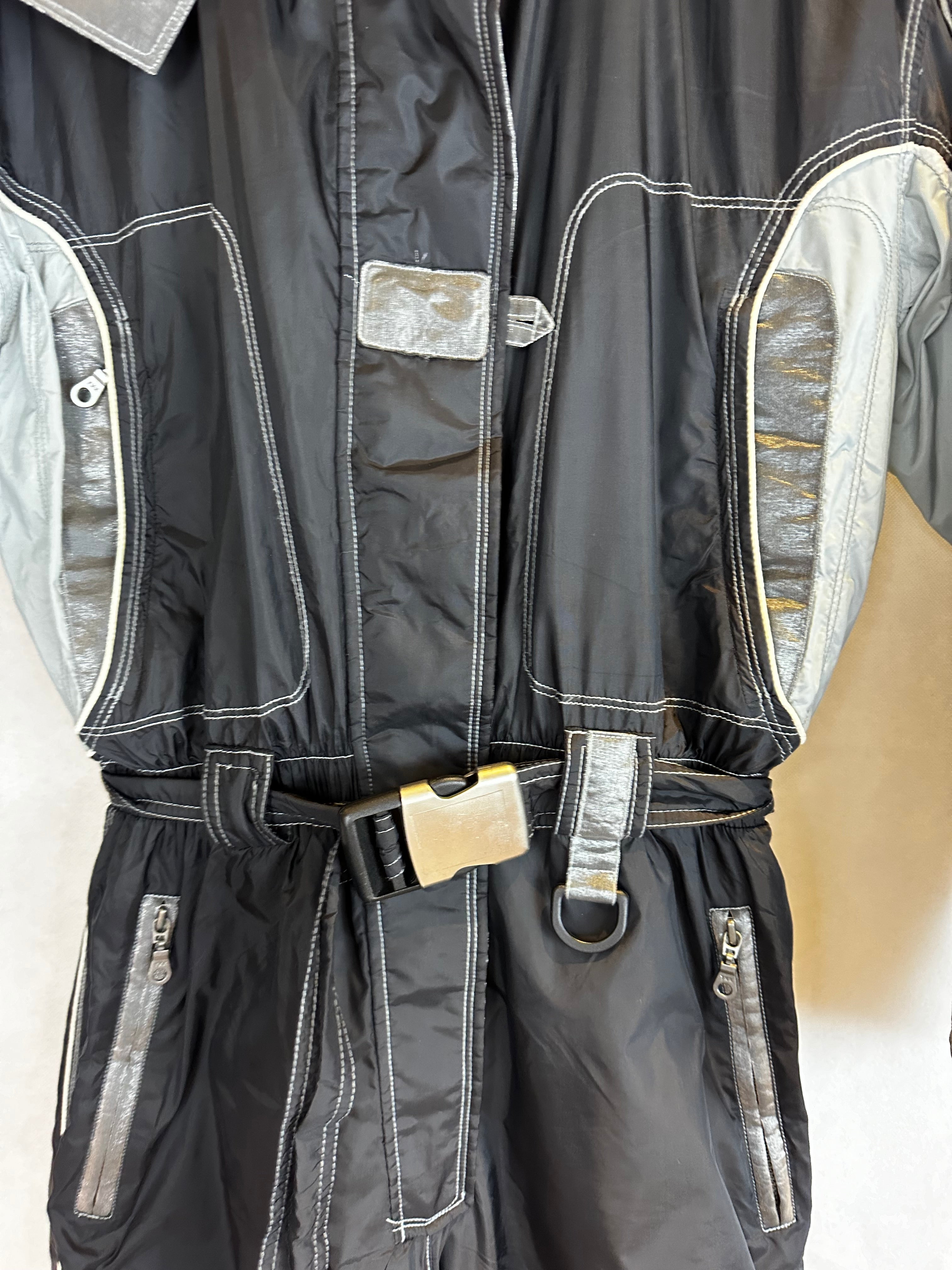 Vintage Skioverall von DIADORA in Schwarz/Silber S/M