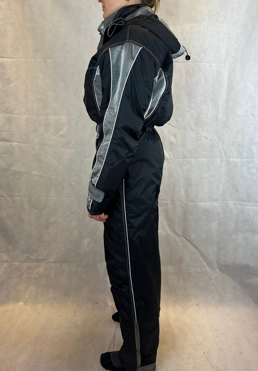 Vintage Skioverall von DIADORA in Schwarz/Silber S/M